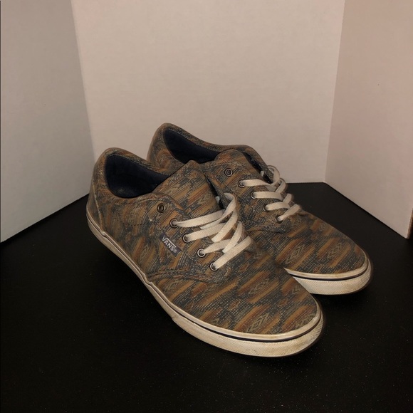 VANS Tribal Pattern Size 7 women’s - Picture 2 of 4